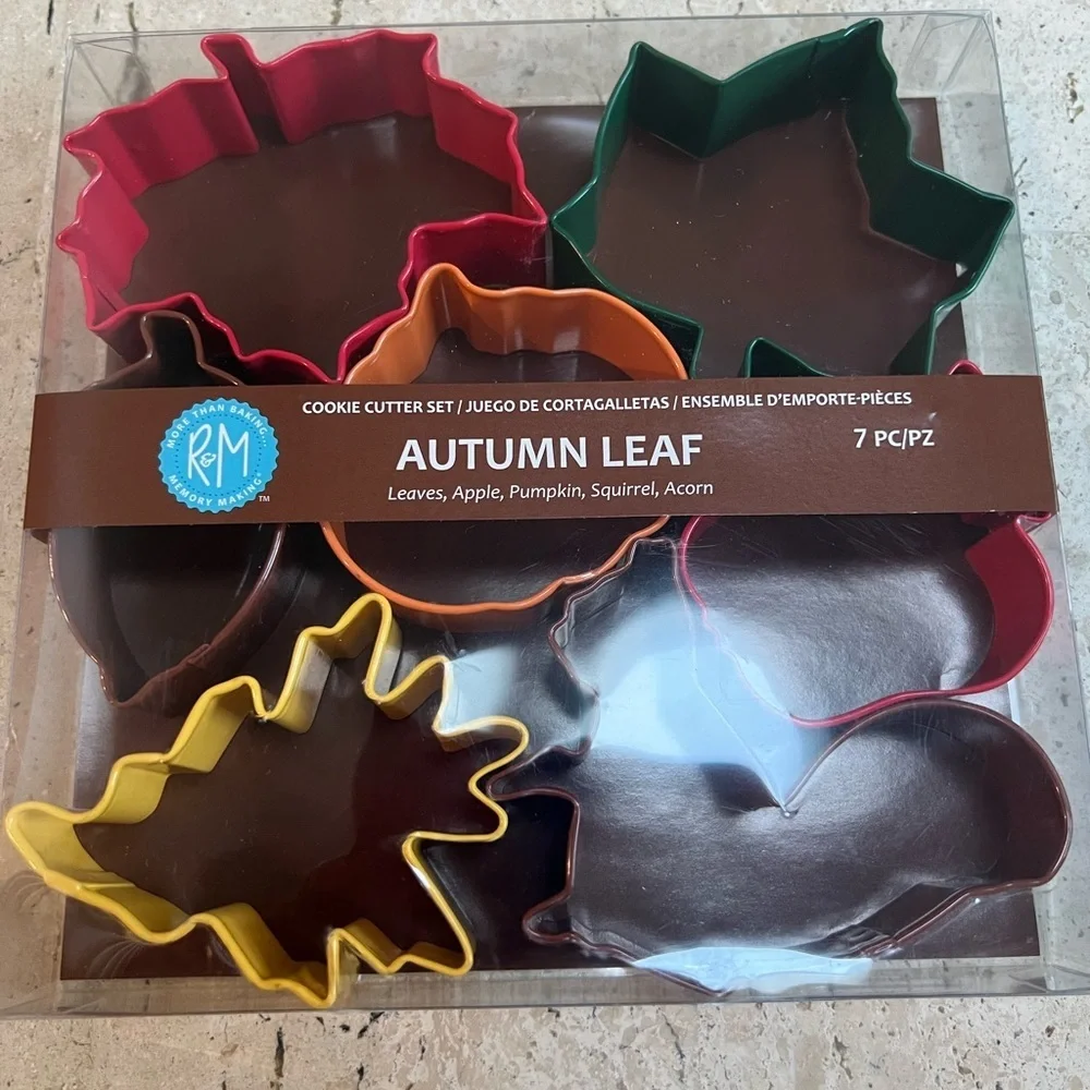 R&M International Autumn Leaf Cookie Cutters, Acorn, Ivy, Apple, Oak, Pumpkin